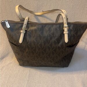 Michael Kors brown tote bag 🤎